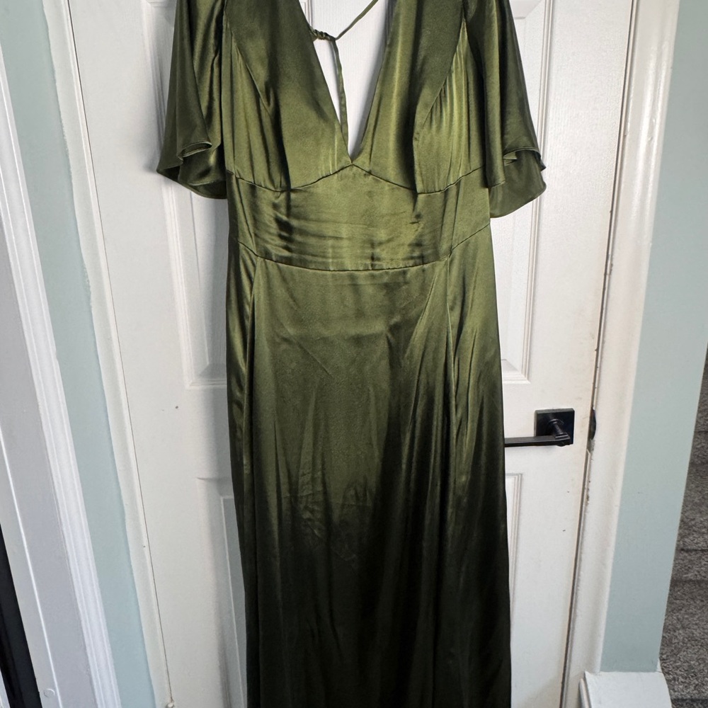 Elegant Olive Green Maxi Dress - Picture 2 of 5